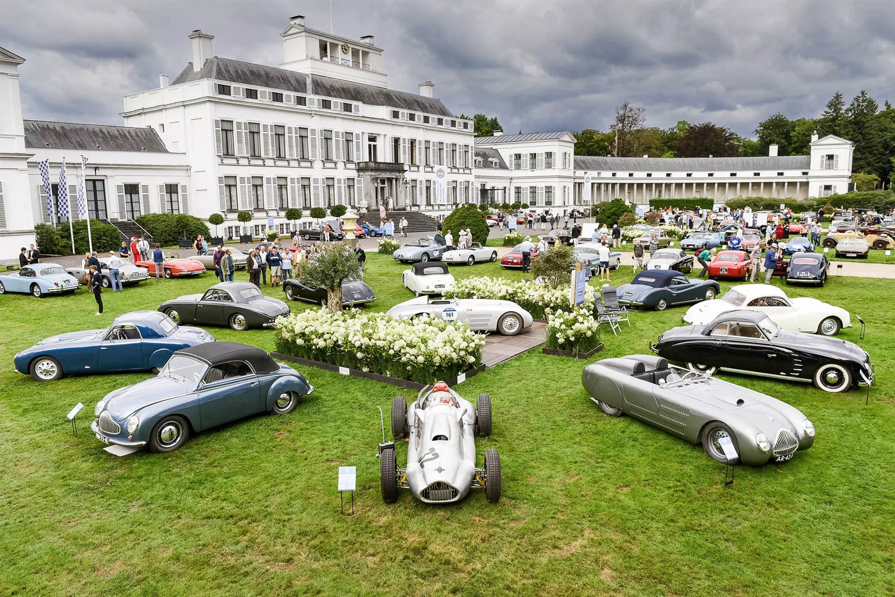 Wheels_at_the_palace_2023